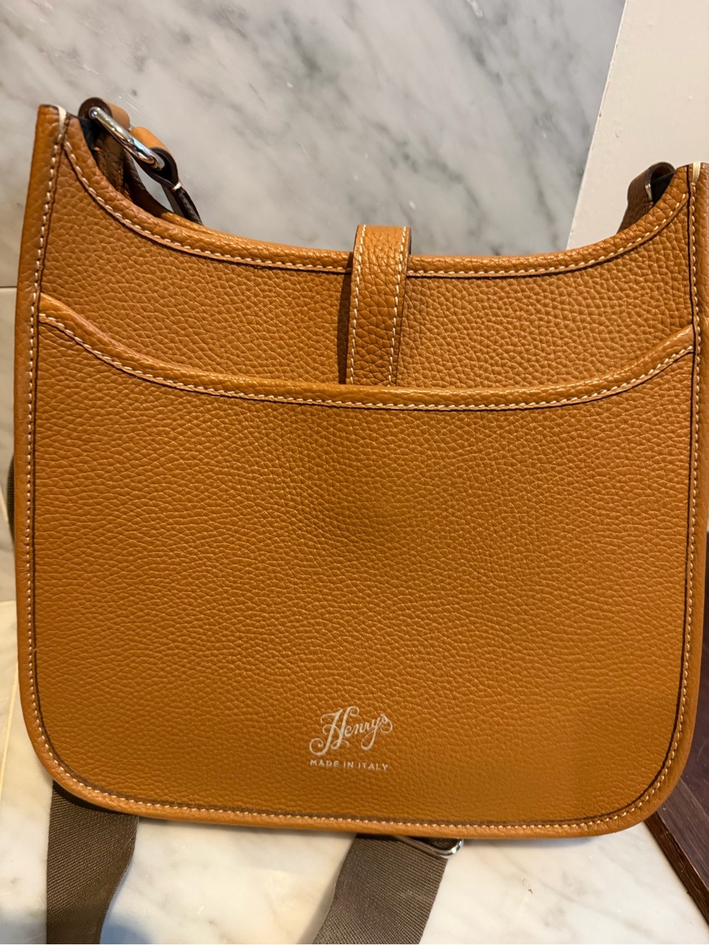 **EUC** Dooney & Bourke Tan Henrys Crossbody Bag Caramel - Picture 8 of 10